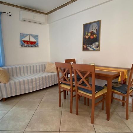 Roula Apartment Neoi Poroi Esterno foto