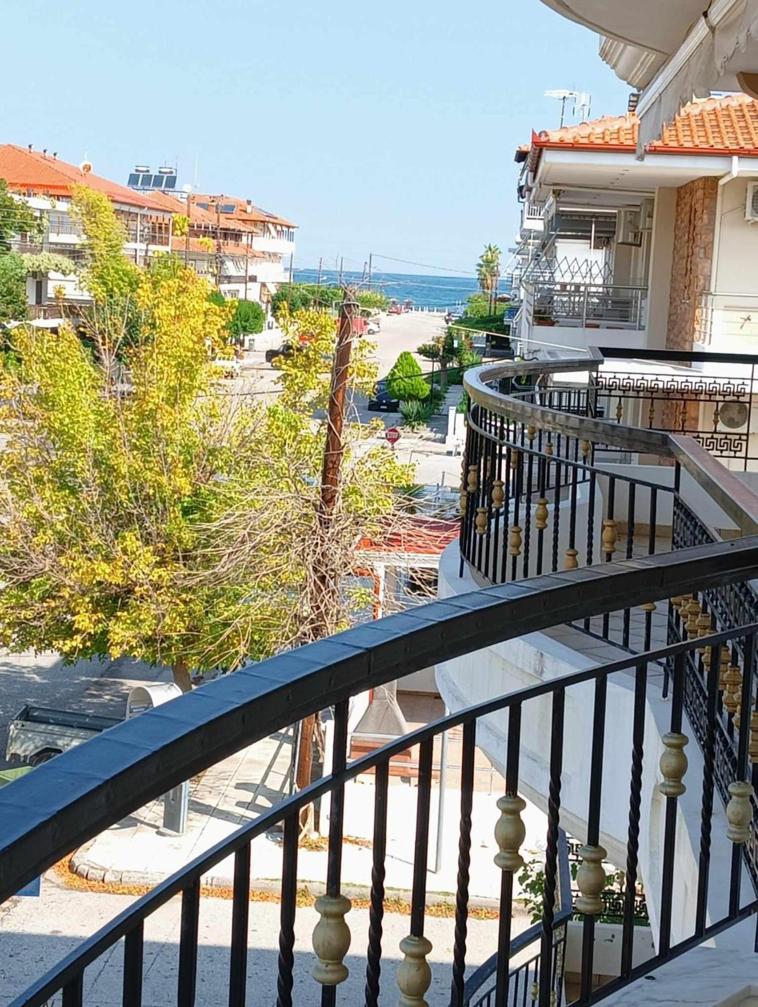 Roula Apartment Neoi Poroi Esterno foto